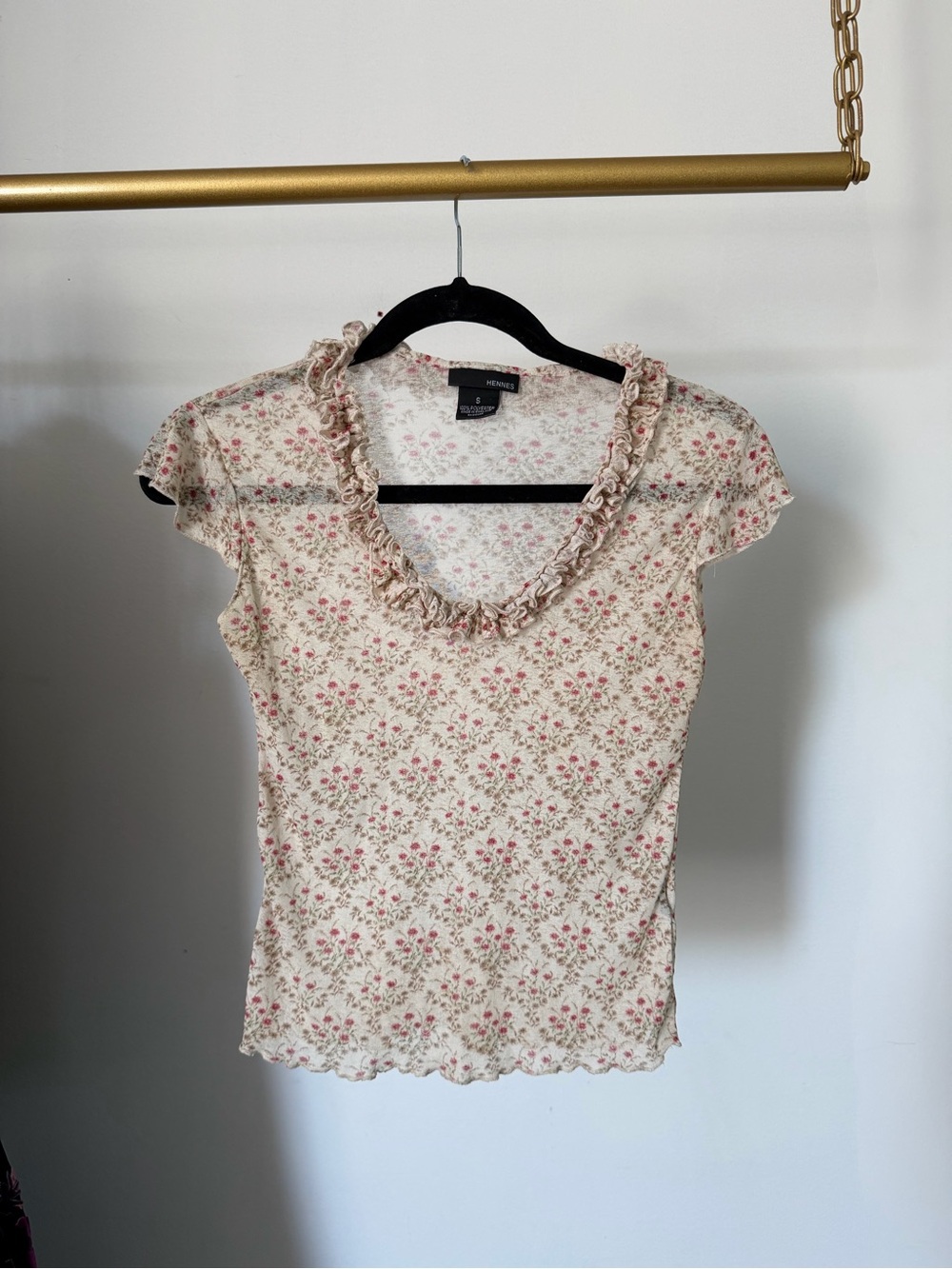 Vintage Floral Ruffle Scoop Neck Women's Top
